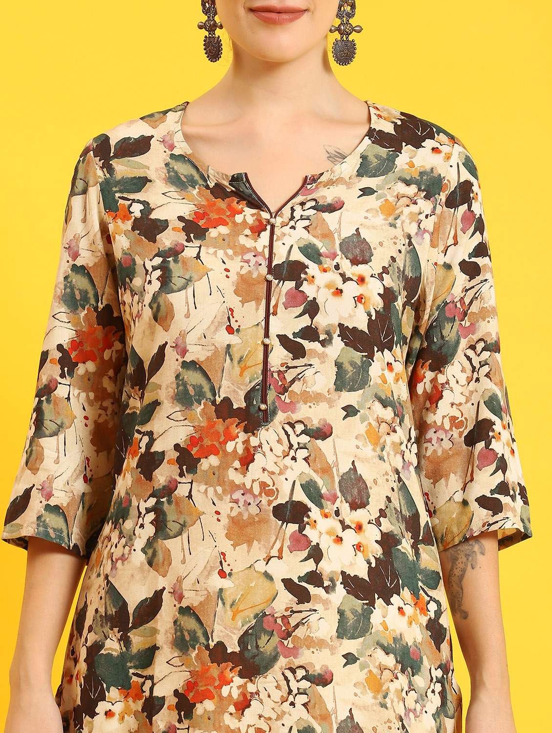 women floral kurta pant set with dupatta - 21221729 -  Standard Image - 6