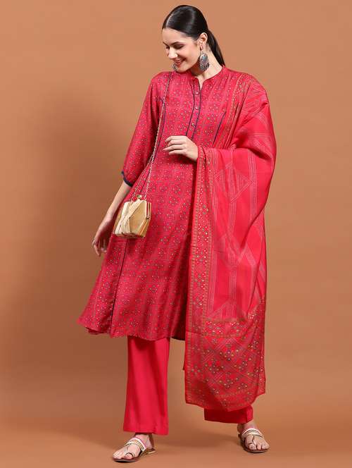 women three quarter sleeve kurta pant with dupatta set - 21221736 - Standard Image - 0