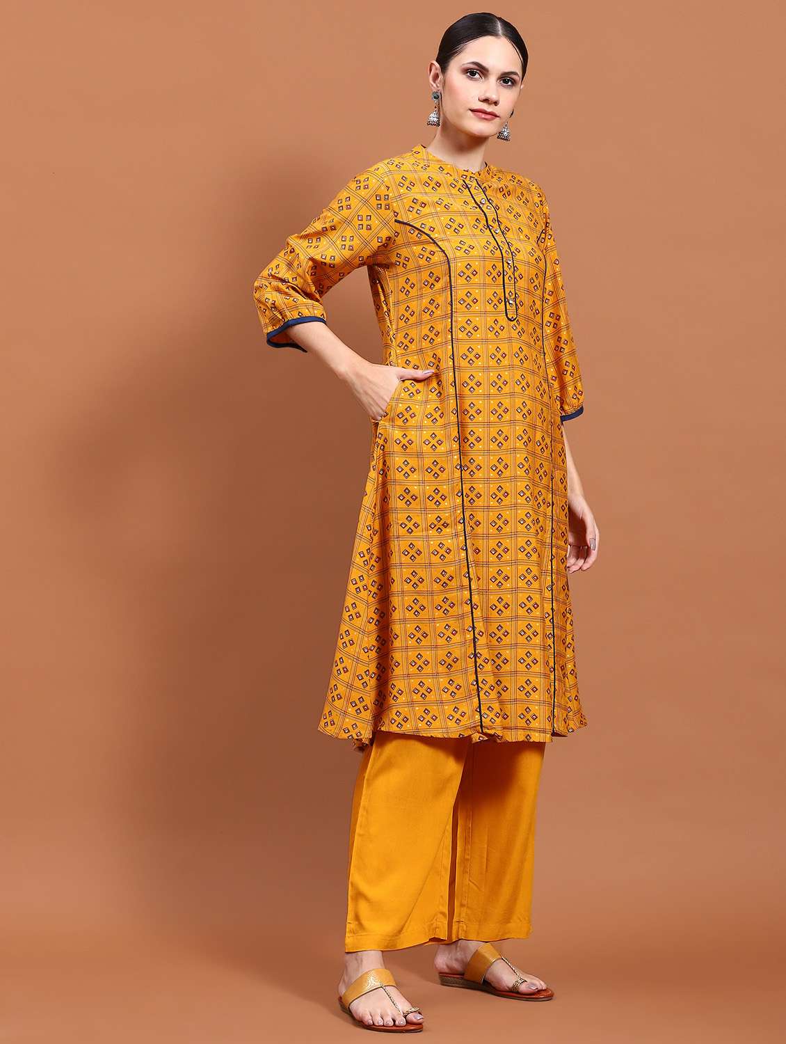 women kurta palazzo set with dupatta - 21221737 - Standard Image - 1