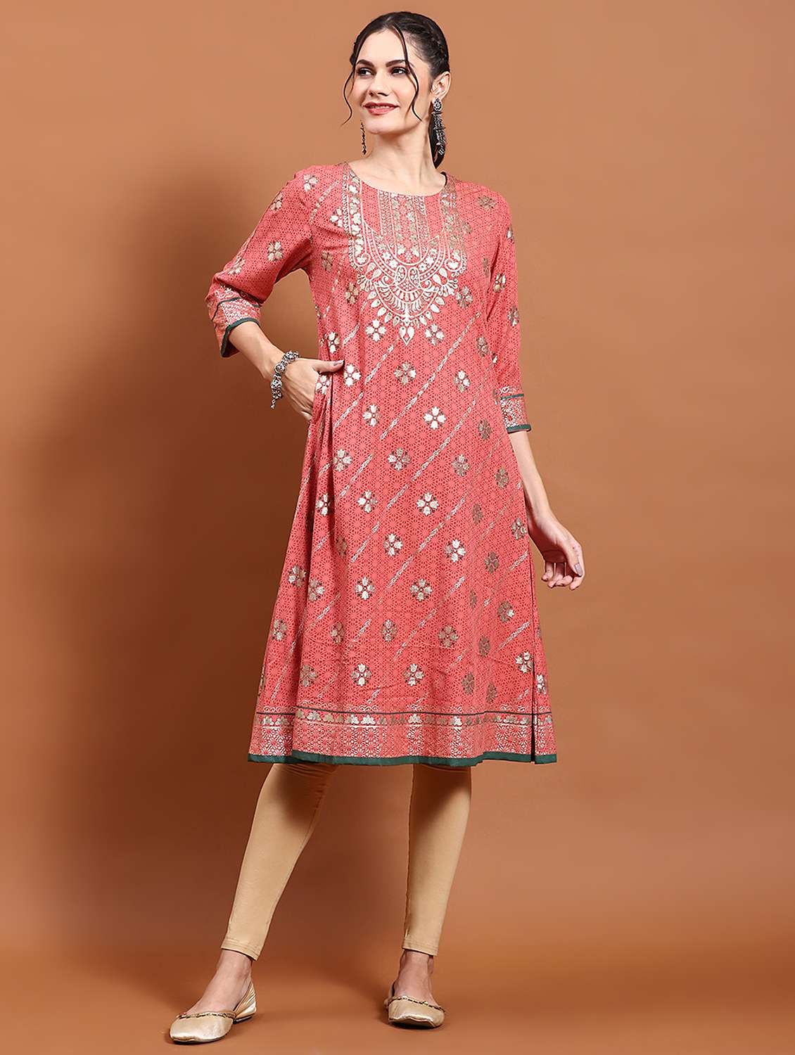 women coral printed kurta - 21221740 - Standard Image - 1