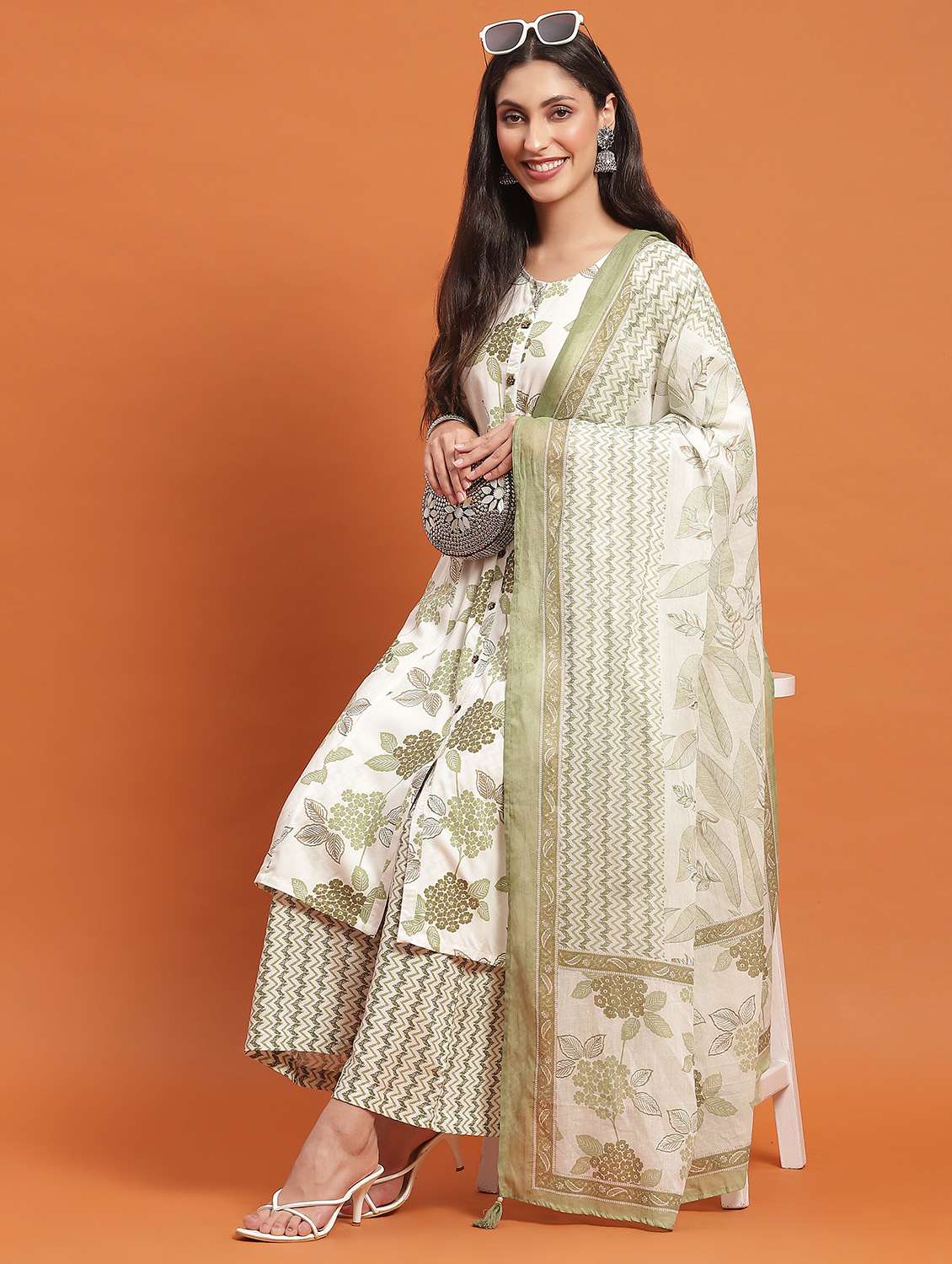 women three quarter sleeve kurta palazzo with dupatta set - 21221771 -  Standard Image - 1