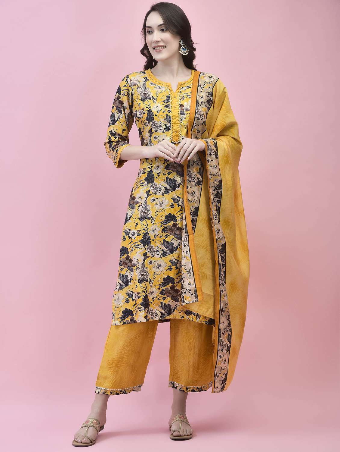women three quarter sleeve kurta palazzo with dupatta set - 21221797 -  Standard Image - 1