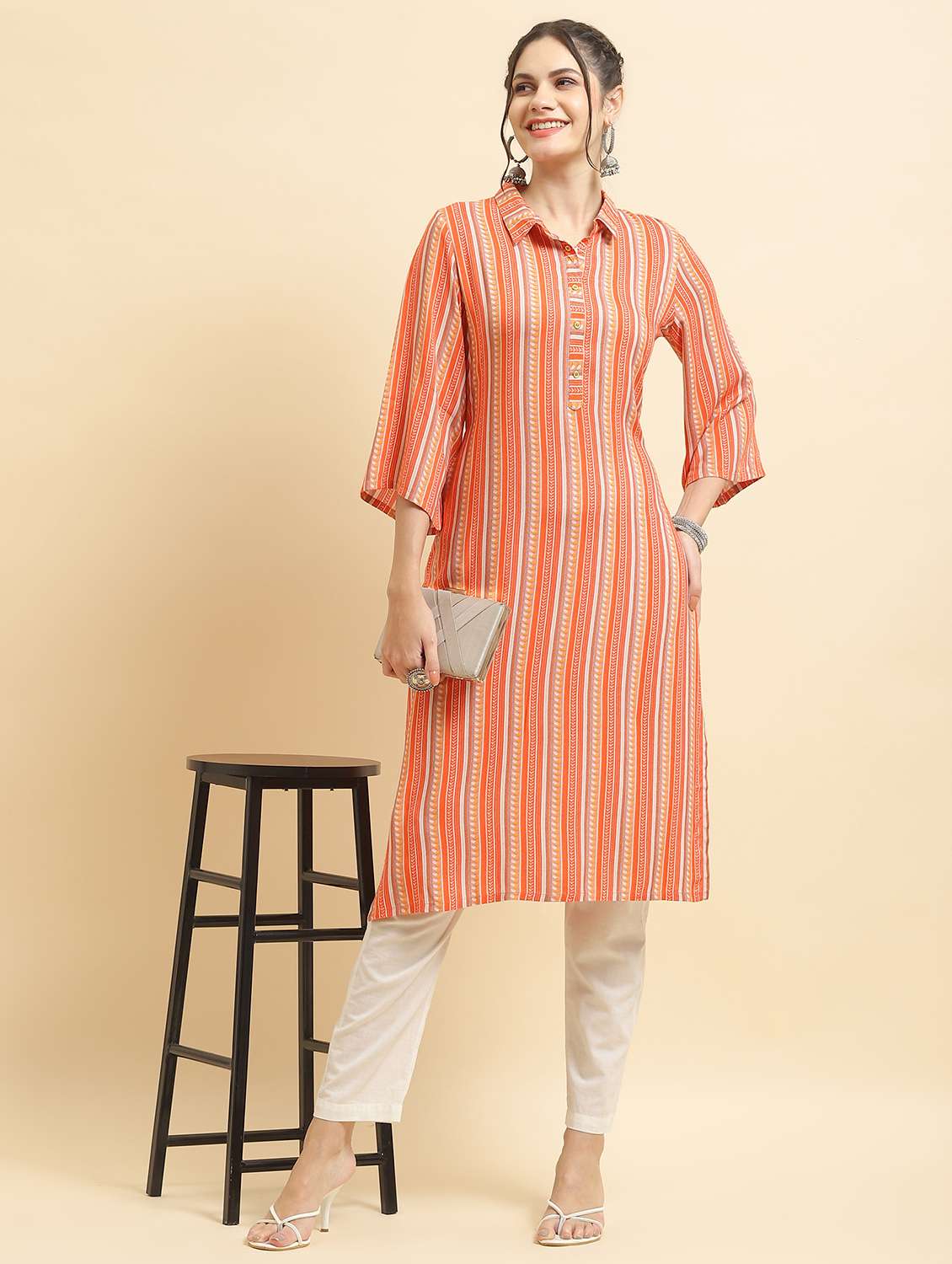 women three quarter sleeve straight kurta - 21221800 - Zoom Image - 0