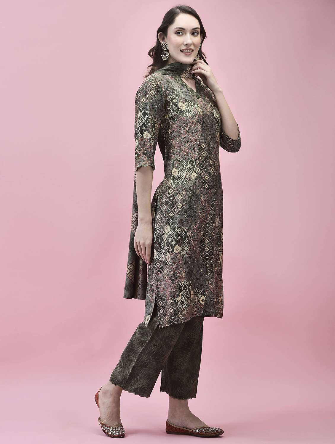 women olive v neck kurta pant set with dupatta - 21221813 -  Standard Image - 4