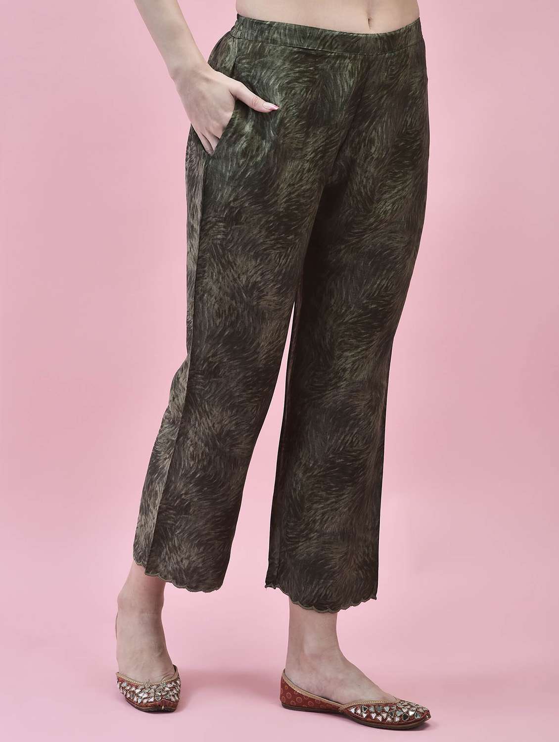 women olive v neck kurta pant set with dupatta - 21221813 -  Standard Image - 6