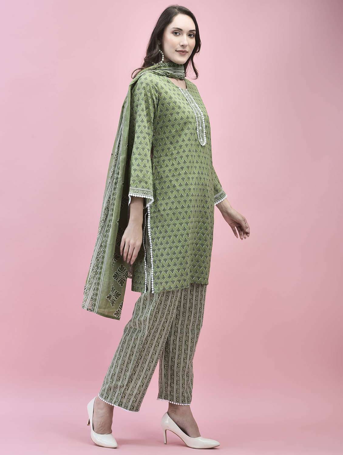 women kurta pant set with dupatta - 21221814 -  Standard Image - 4