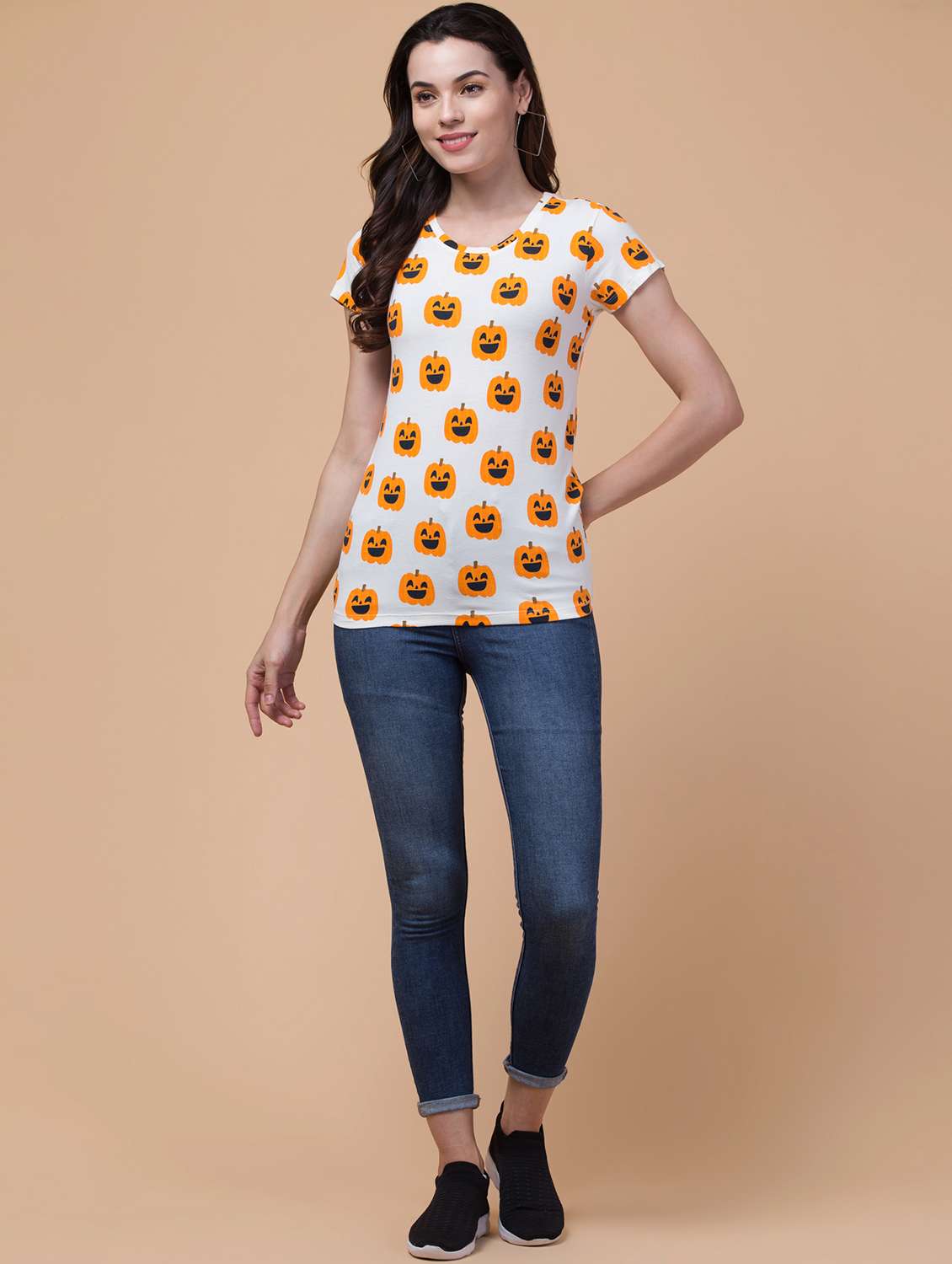 round neck all over printed t-shirt - 21222645 -  Standard Image - 4