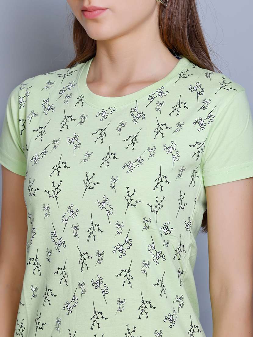 women round neck short sleeves t-shirt - 21224989 - Standard Image - 4