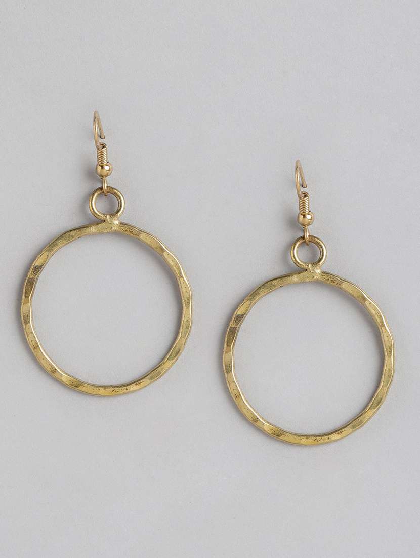 gold metal hoop earring