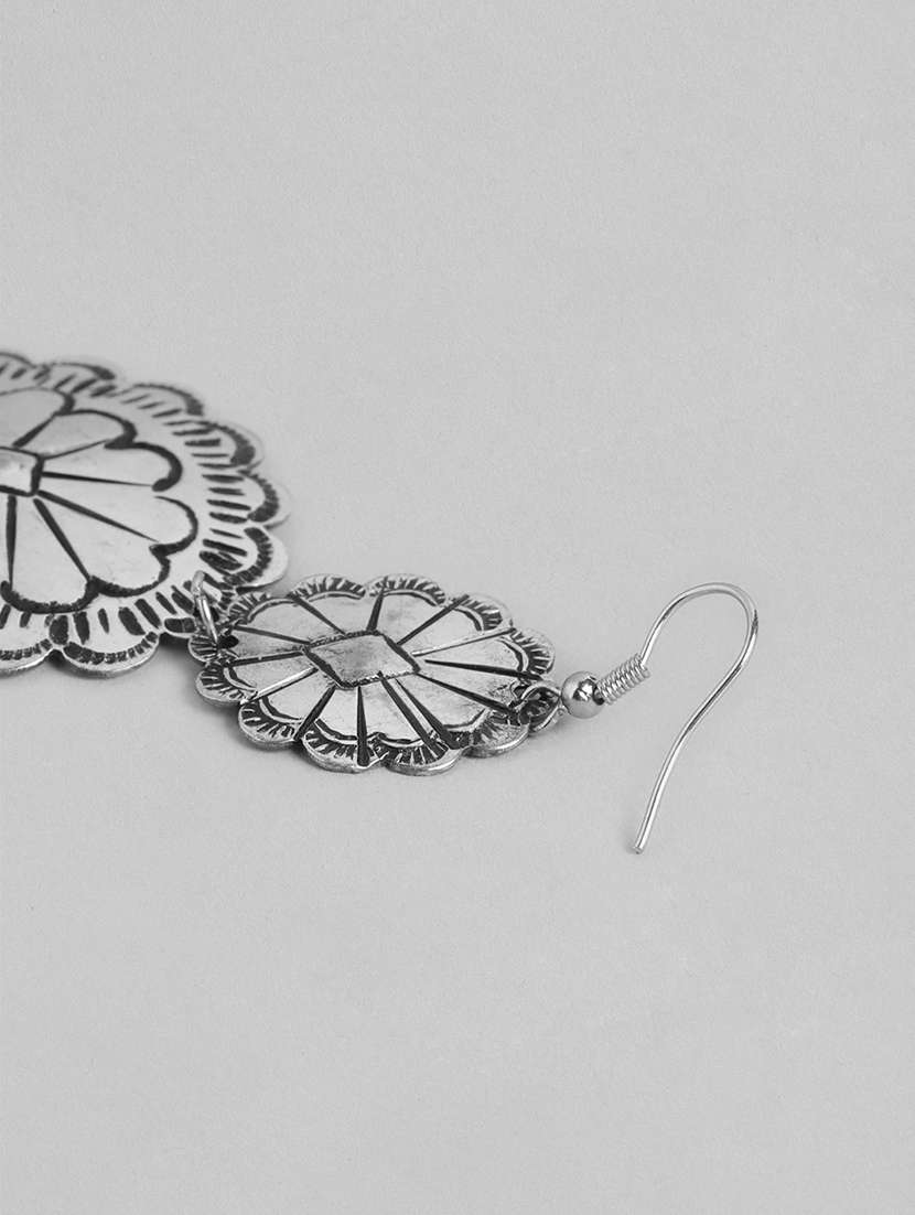 silver metal drop earring - 21225029 - Standard Image - 1