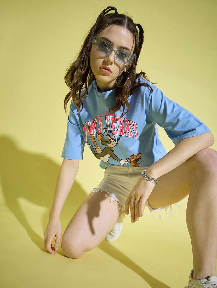 women round neck graphic oversized t-shirt - 21229047 -  Standard Image - 4