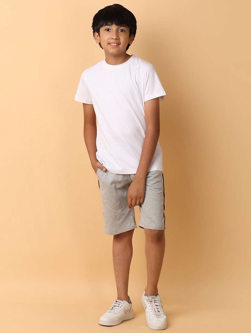 boys cotton solids three fourth shorts - 21230230 -  Standard Image - 4