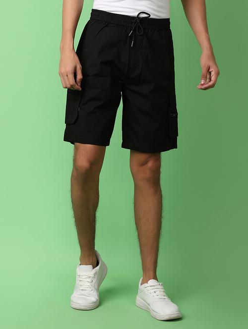 men mid rise solid cargo shorts - 21230240 -  Standard Image - 0