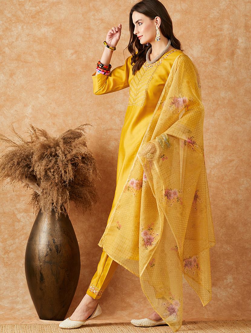 women kurta pant set with dupatta - 21230487 - Standard Image - 1