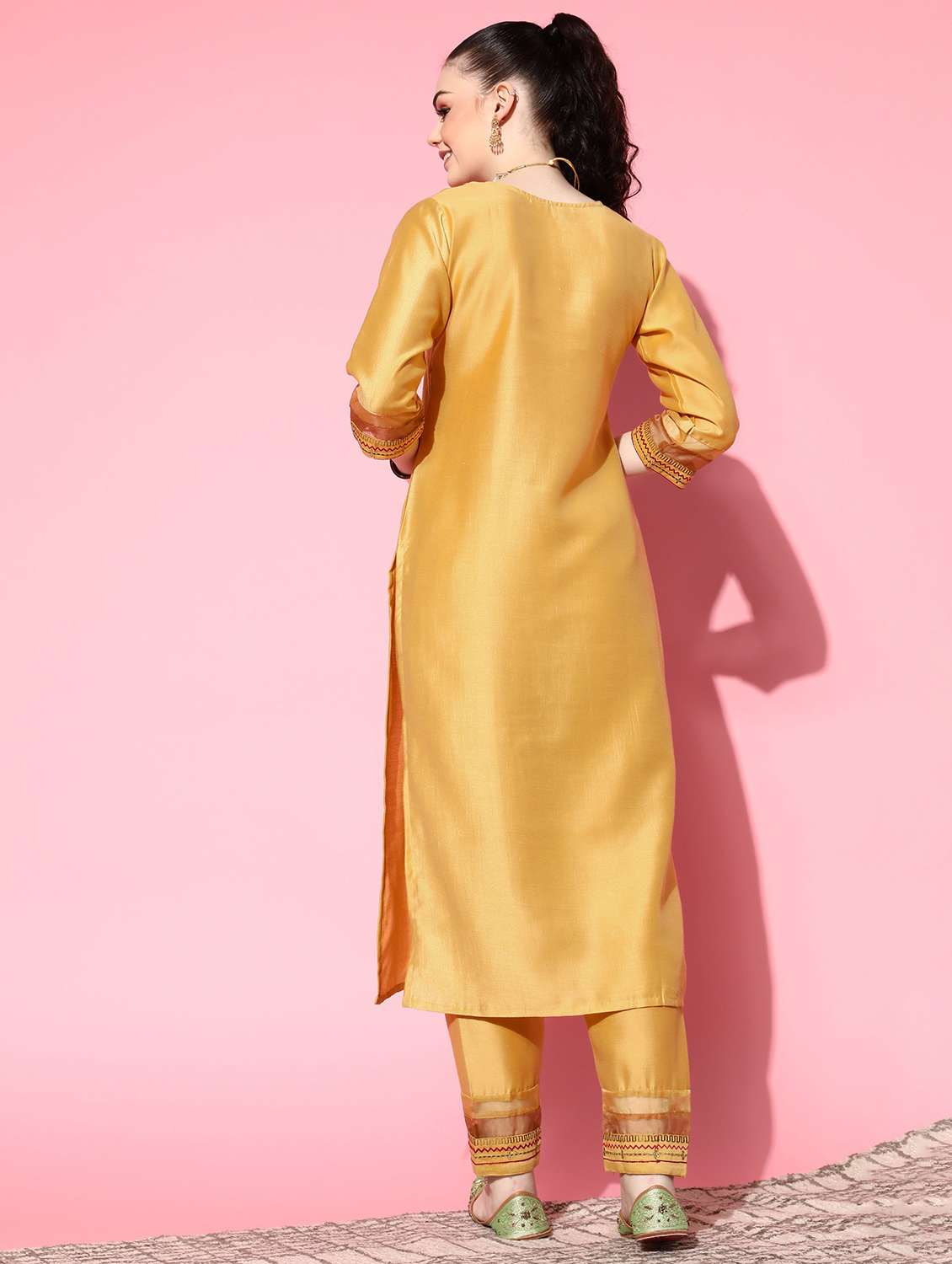 women round neck kurta pant set - 21230803 -  Standard Image - 1