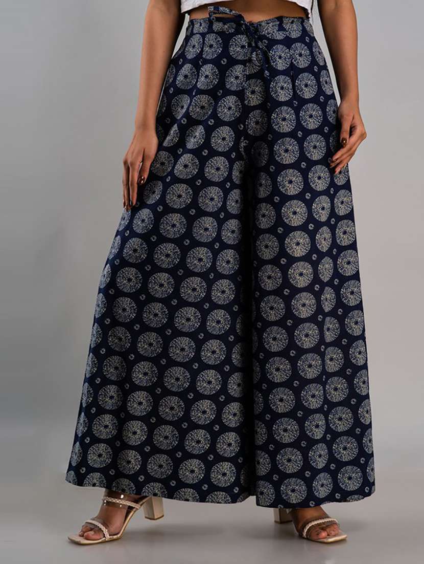 women straight fit printed palazzo