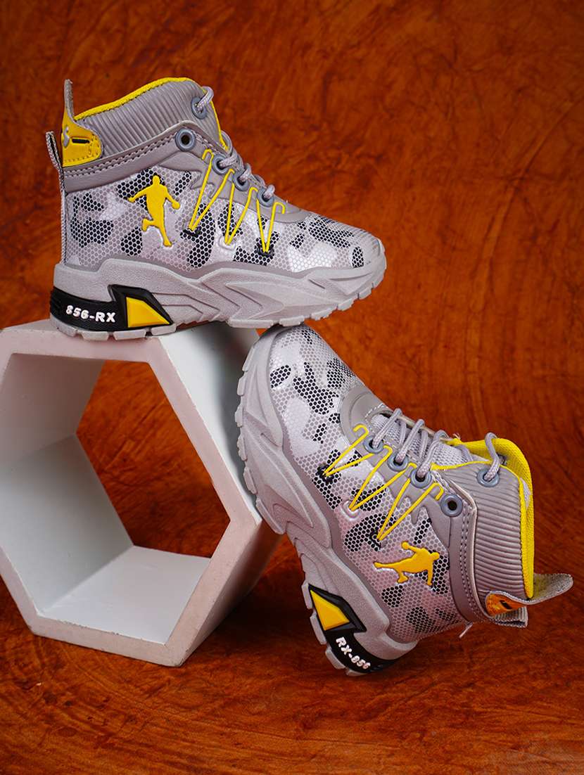 kids lace up sneaker shoes