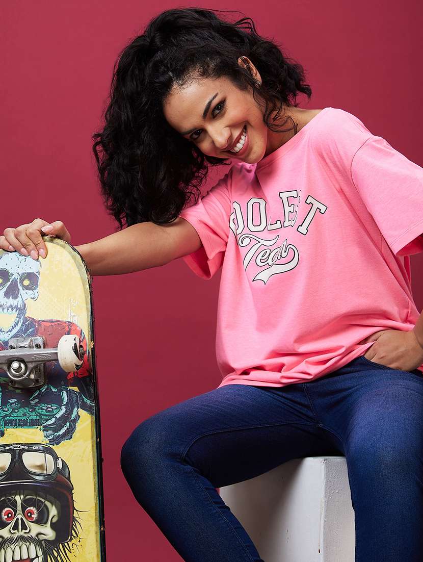 women round neck chest printed t-shirt - 21237769 -  Standard Image - 4