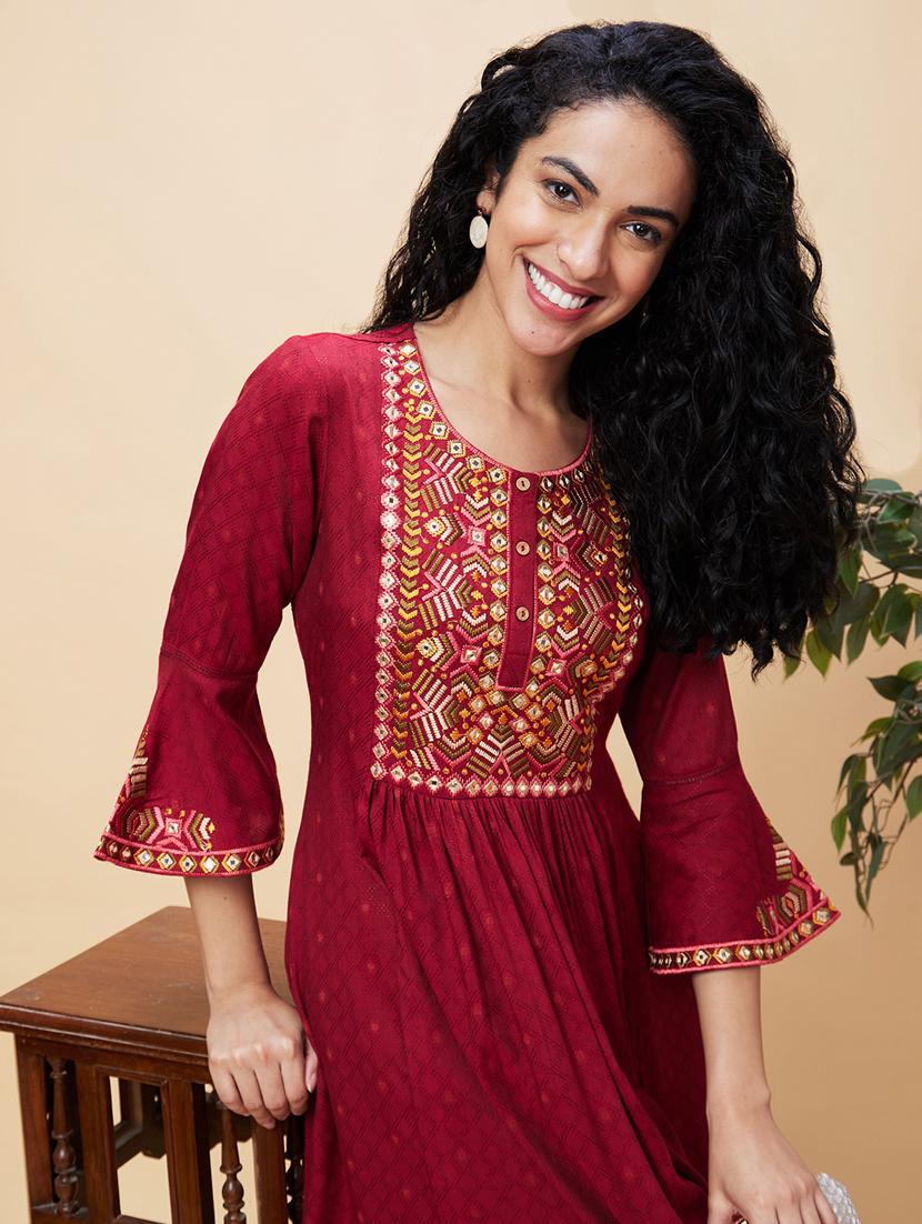 women three quarter sleeve a-line kurta - 21237804 - Standard Image - 4