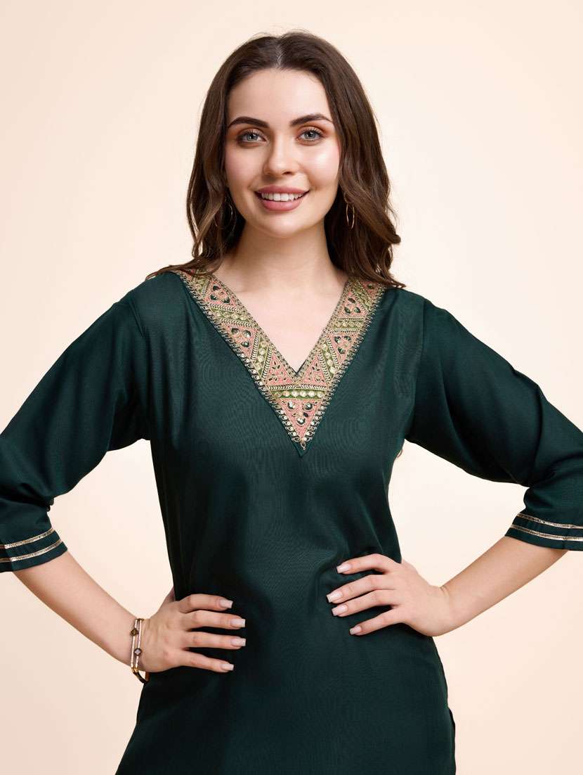 women green v neck kurta pant set - 21238051 -  Standard Image - 4