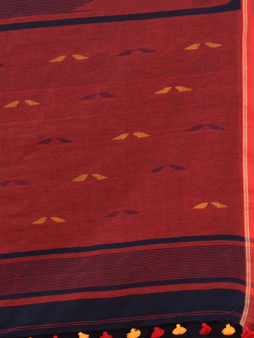 women self design handloom saree - 21240635 - Standard Image - 4
