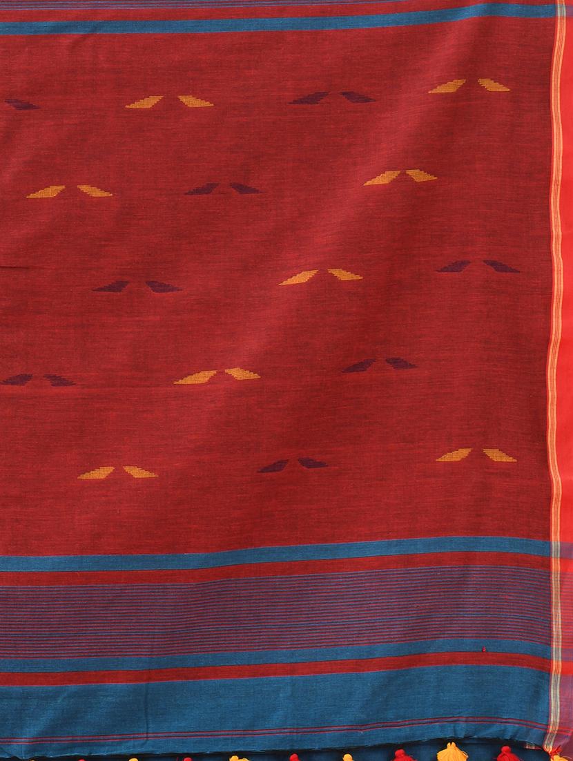 women self design handloom saree with blouse - 21240636 - Standard Image - 4
