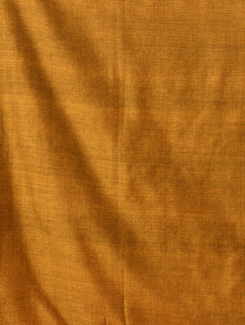 women self design handloom saree with blouse - 21240645 - Standard Image - 4
