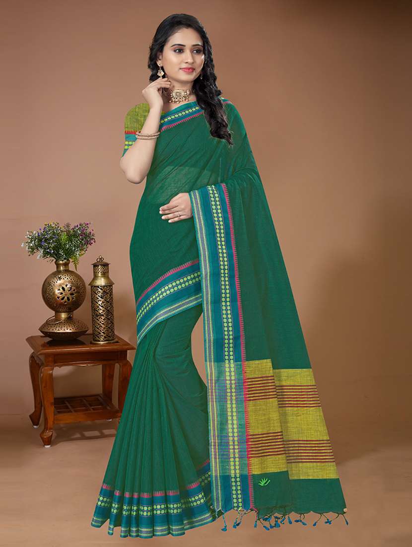 women self design handloom saree with blouse