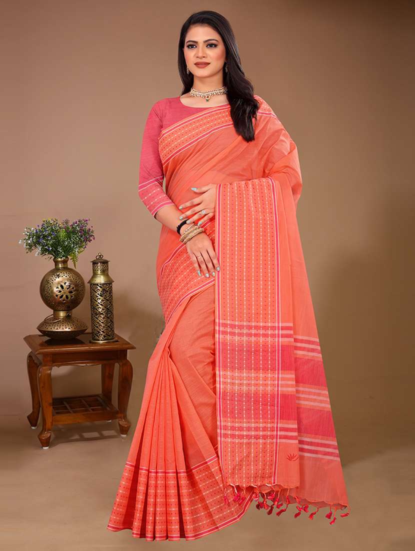 women self design handloom saree with blouse