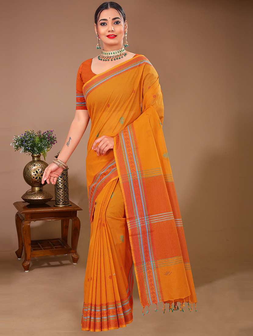 women self design handloom saree with blouse