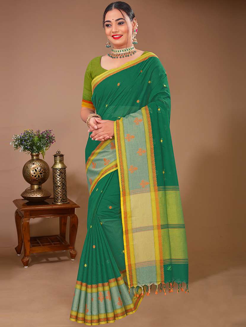 women self design handloom saree with blouse