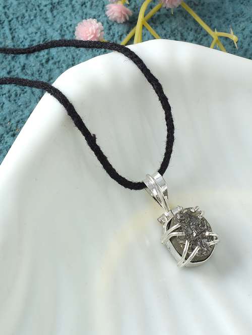 silver pendant - 21246891 -  Standard Image - 0