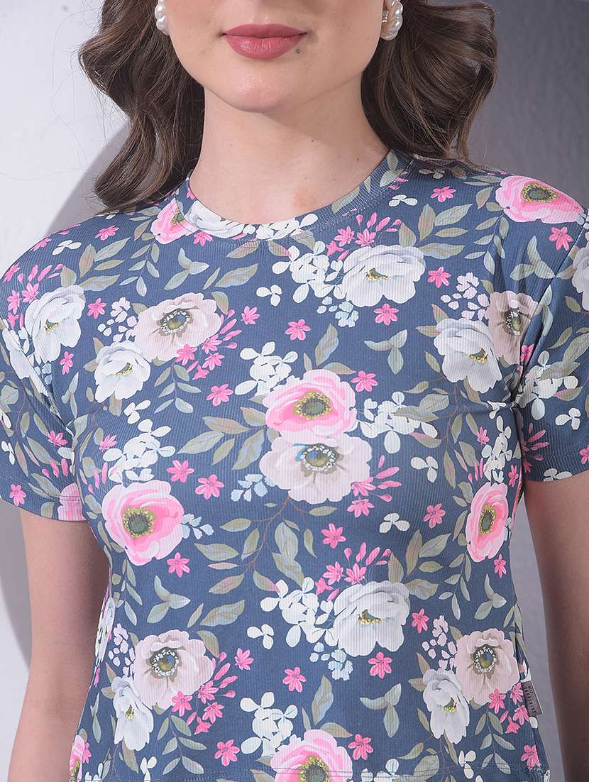 blue polyester crop t-shirt - 21248266 -  Standard Image - 1