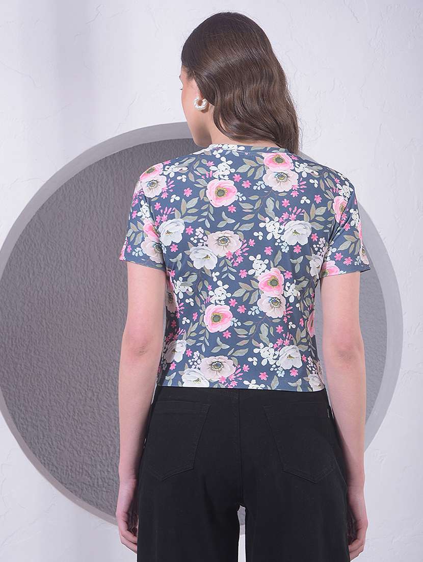 blue polyester crop t-shirt - 21248266 -  Standard Image - 4