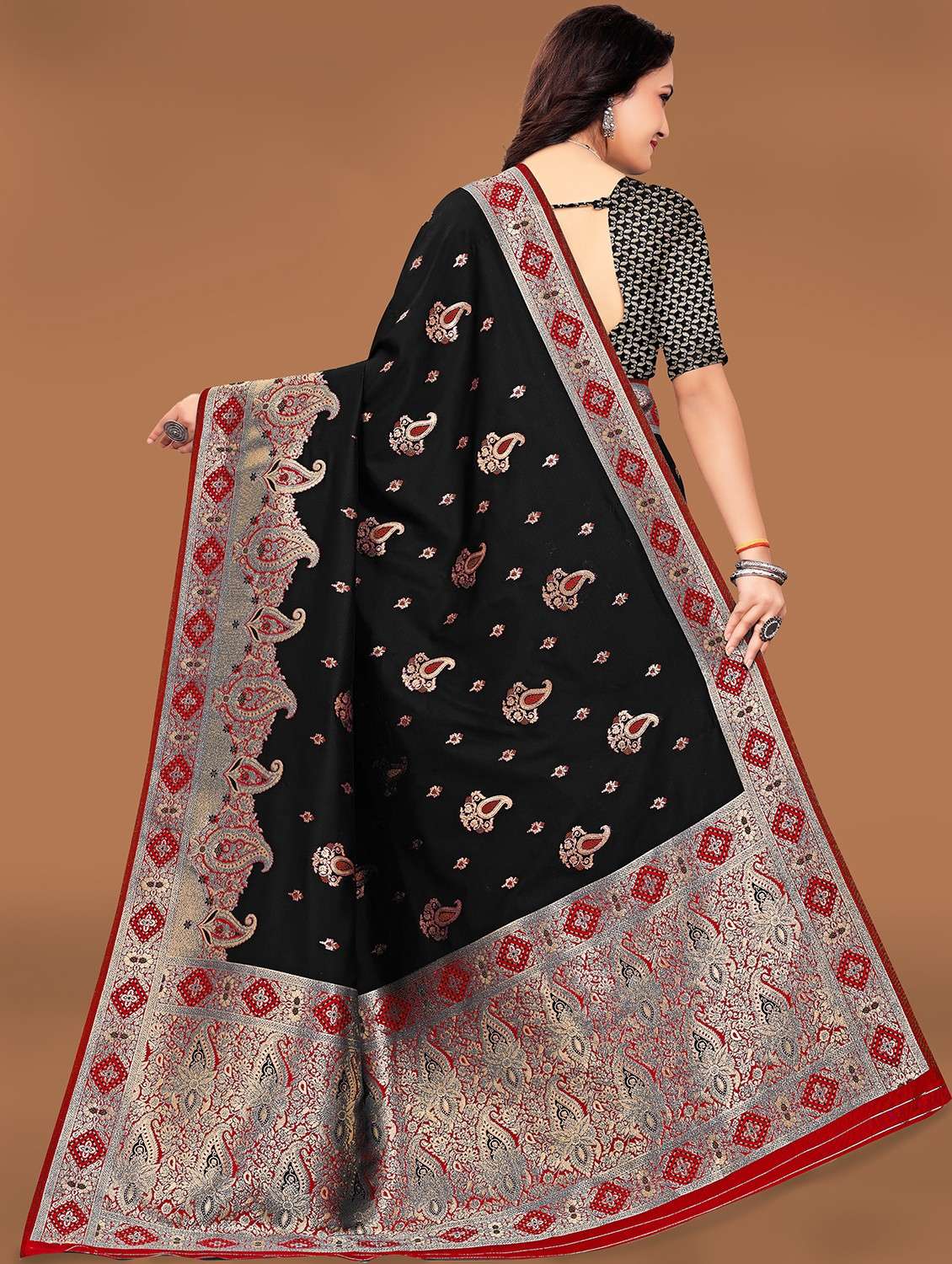women self design banarasi saree with blouse - 21252671 -  Standard Image - 1