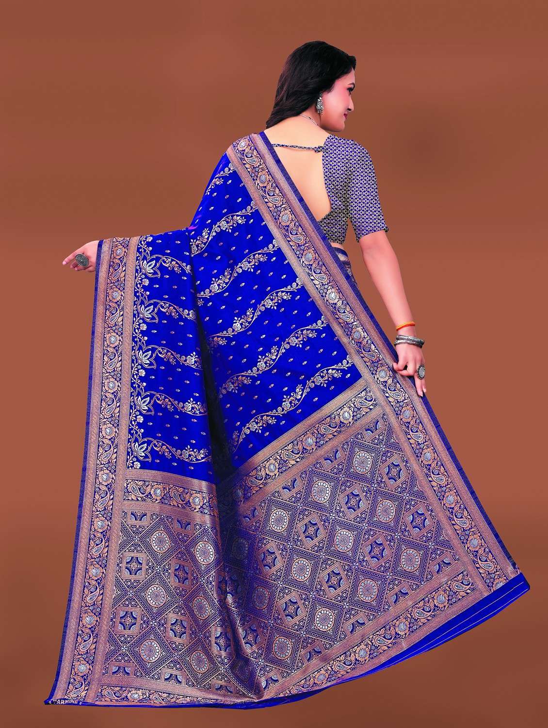 women self design banarasi saree with blouse - 21252672 - Standard Image - 1