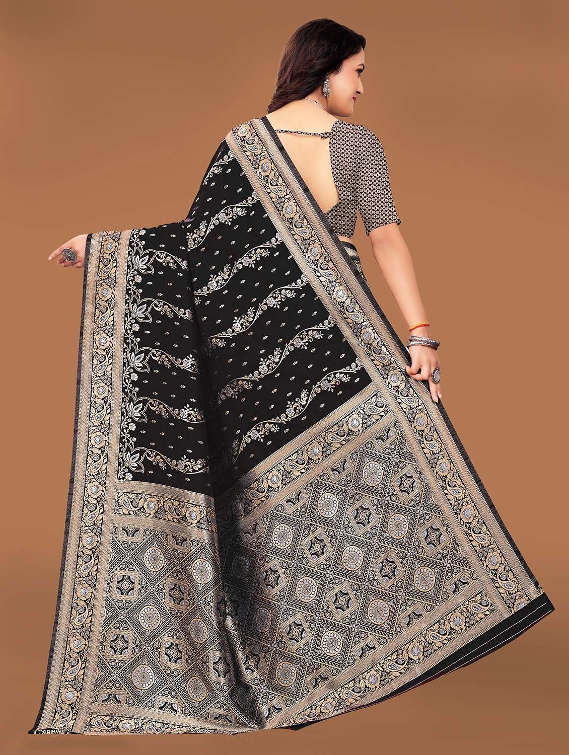 women self design banarasi saree - 21252676 - Standard Image - 1