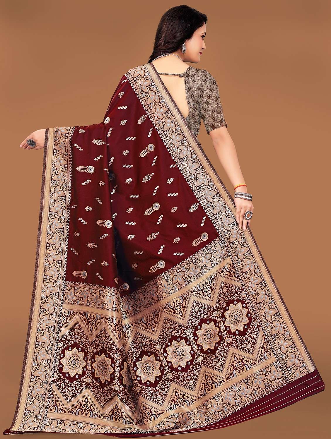 maroon banarasi saree with blouse - 21252690 -  Standard Image - 1