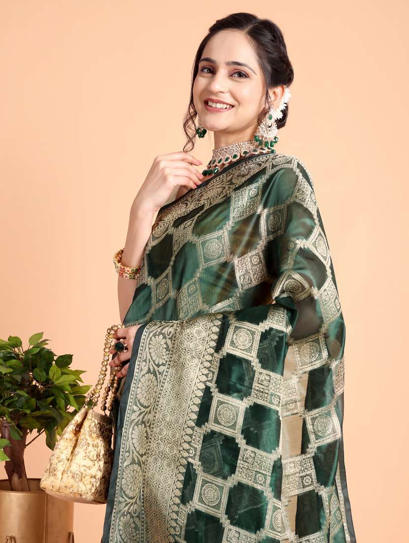 women self design banarasi saree with blouse - 21253412 - Standard Image - 4