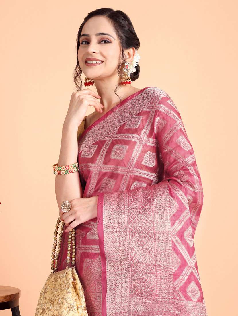 women self design banarasi saree with blouse - 21253417 - Standard Image - 4
