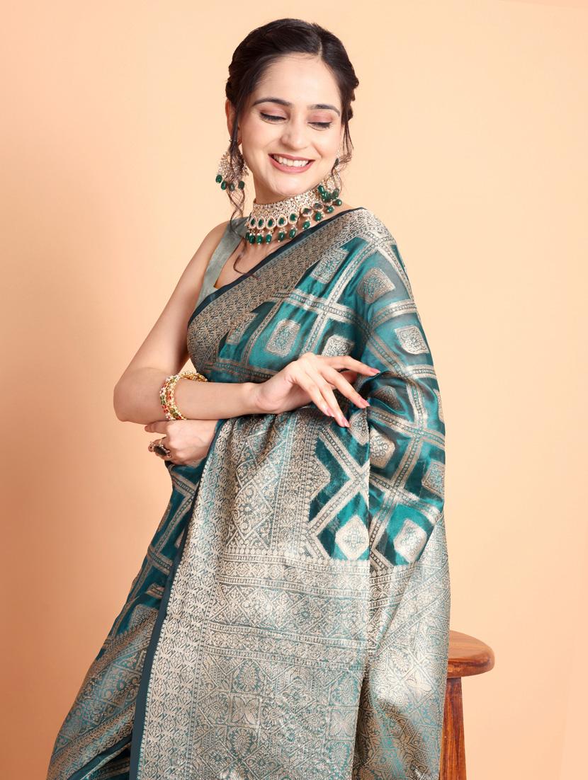 women self design banarasi saree with blouse - 21253419 - Standard Image - 4