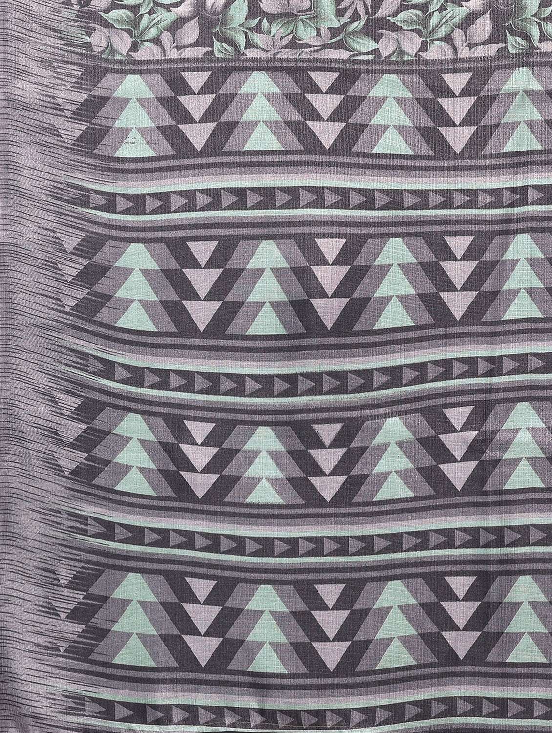 women printed saree with solid blouse with blouse - 21255775 - Standard Image - 4
