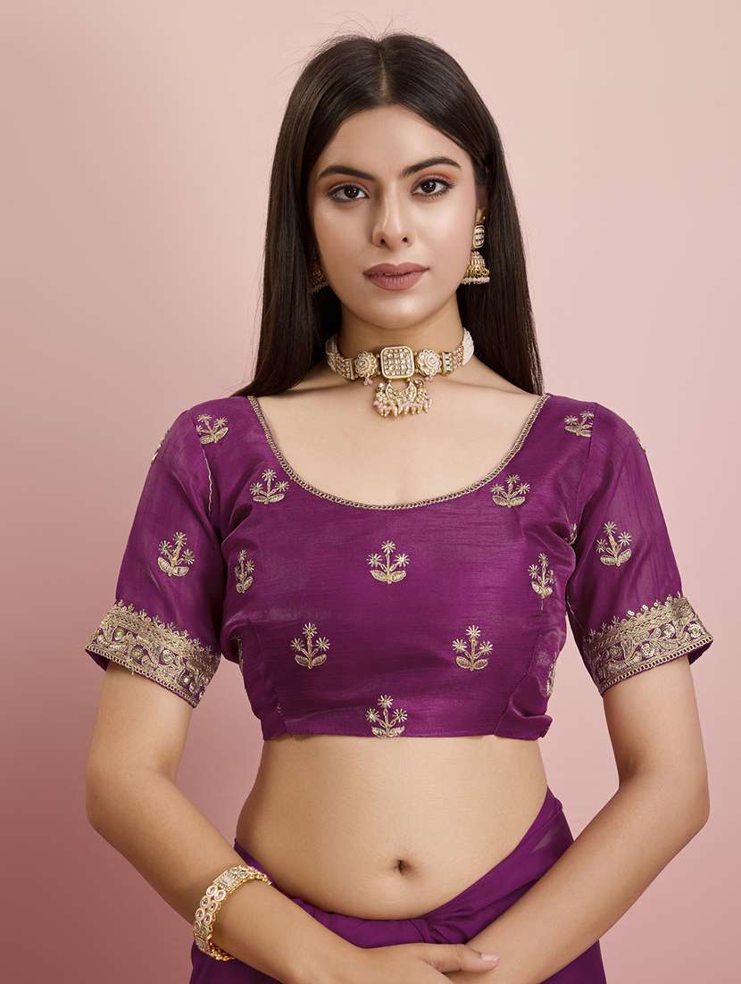 women solid with bordered saree - 21257519 -  Standard Image - 4