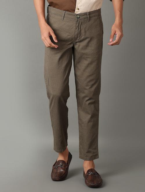 men green solid chinos casual trouser - 21260531 -  Standard Image - 0