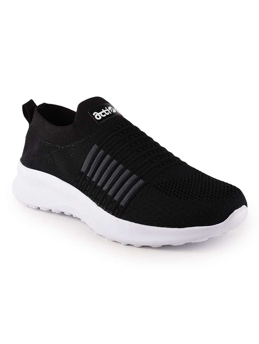 men black sport shoes - 21265915 -  Standard Image - 1