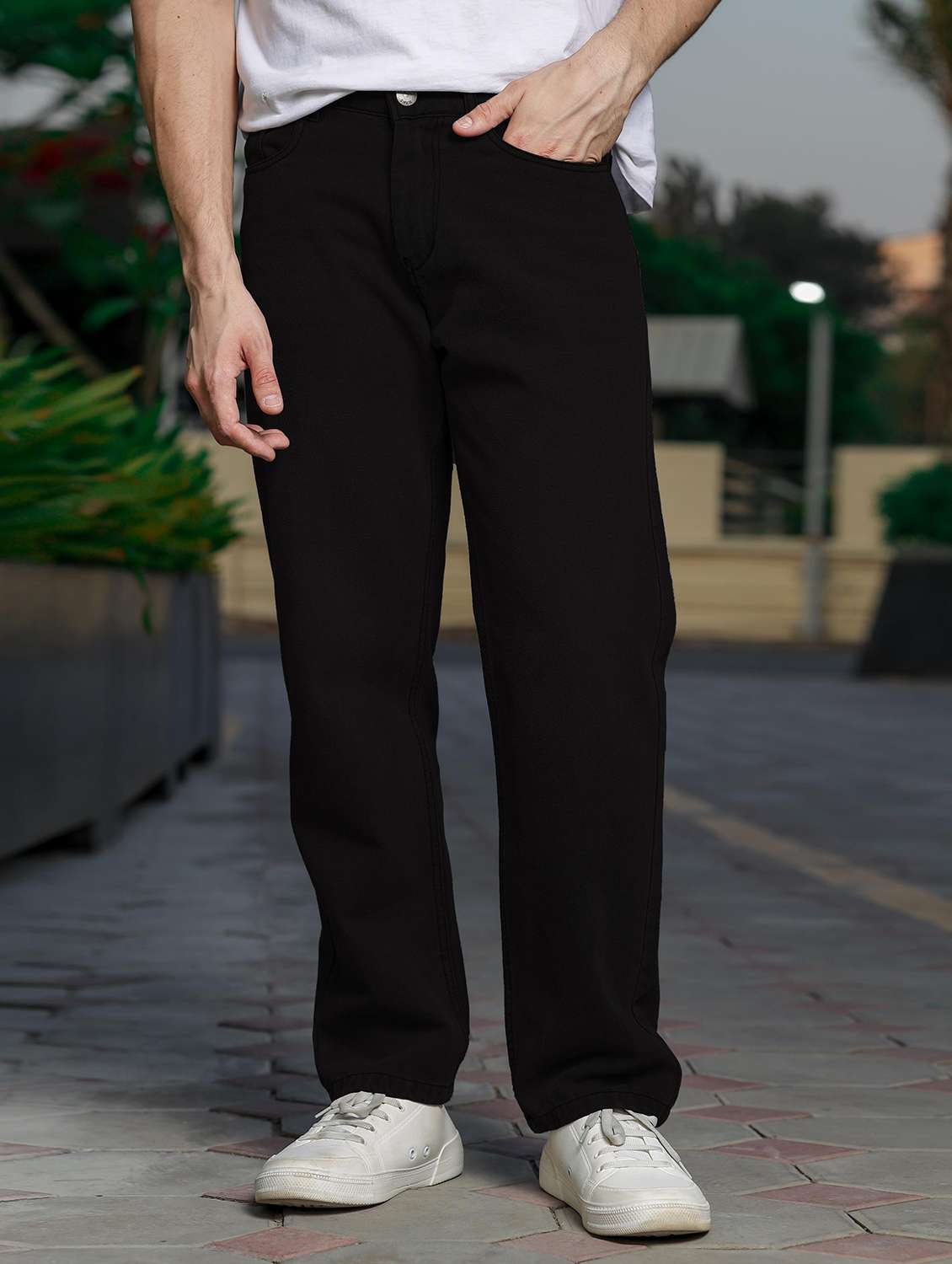 Men Mid Rise Plain Denim Jeans
