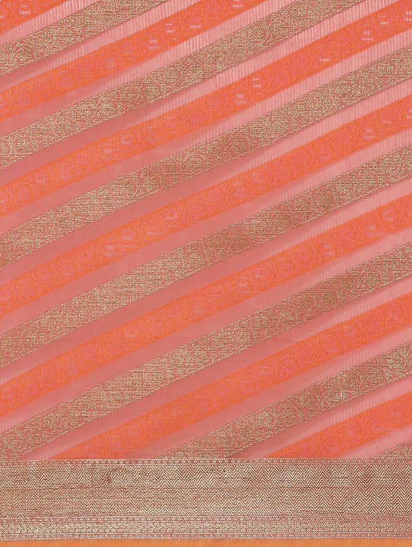 women self design handloom saree with blouse - 21271388 - Standard Image - 4