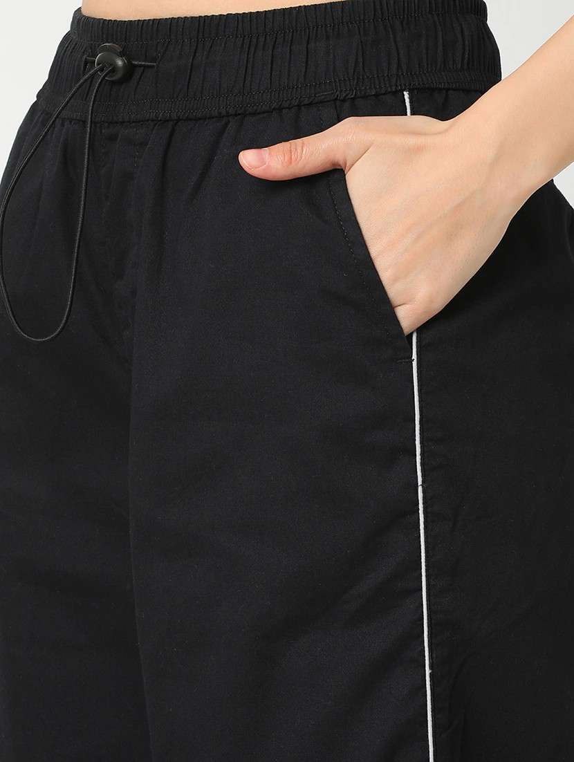 globus women black washed cargo with contrast piping and adjustable toggle - 21276136 - Standard Image - 4