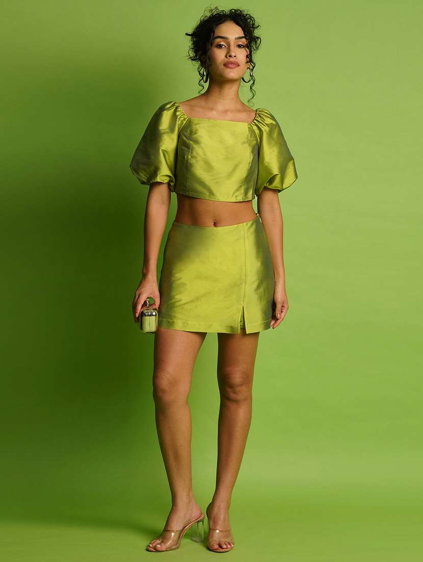 globus women lime balloon sleeve crop top with mini skorts co-ord set