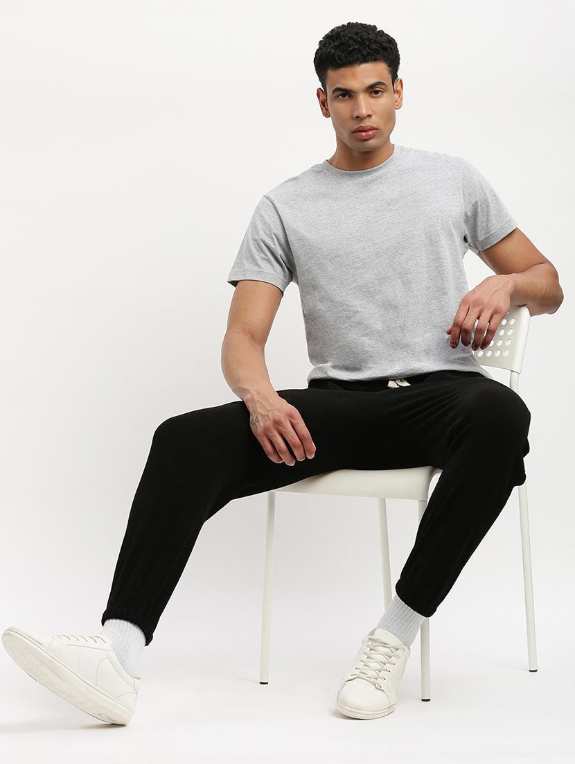 men black solid mid rise jogger - 21276809 - Standard Image - 4